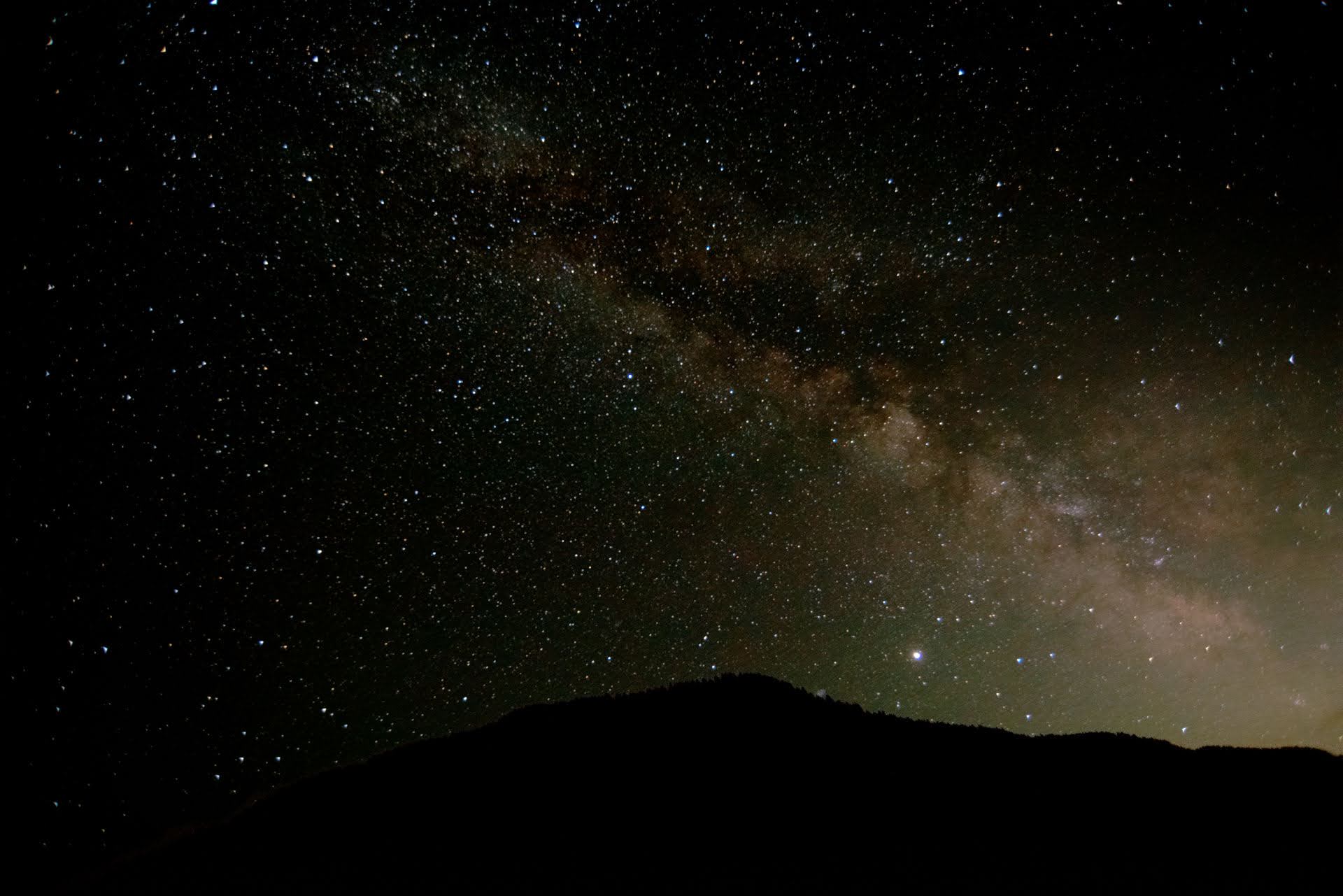 Stars over the mountain at Cougar Lake